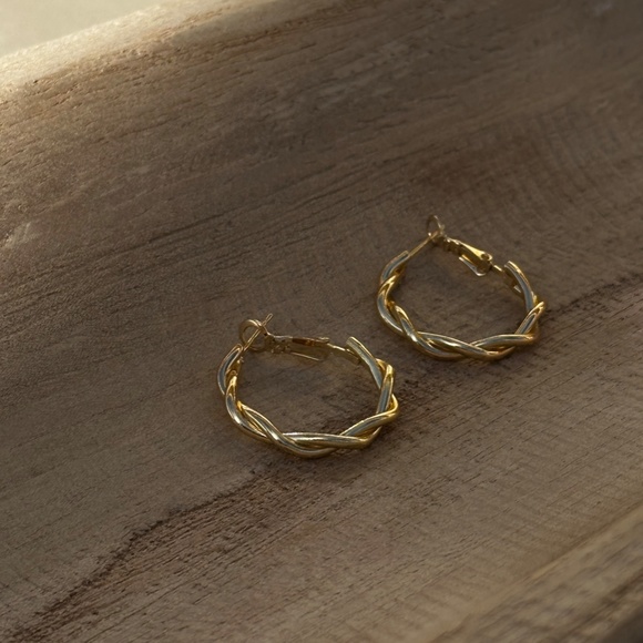 *SALE TODAY ONLY* Camelia Gold Plated Earrings - Picture 3 of 3